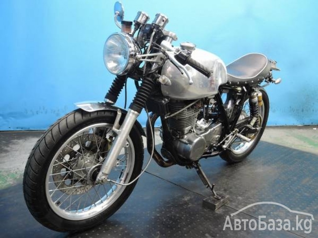 Мотоцикл Yamaha YAMAHA  SR400