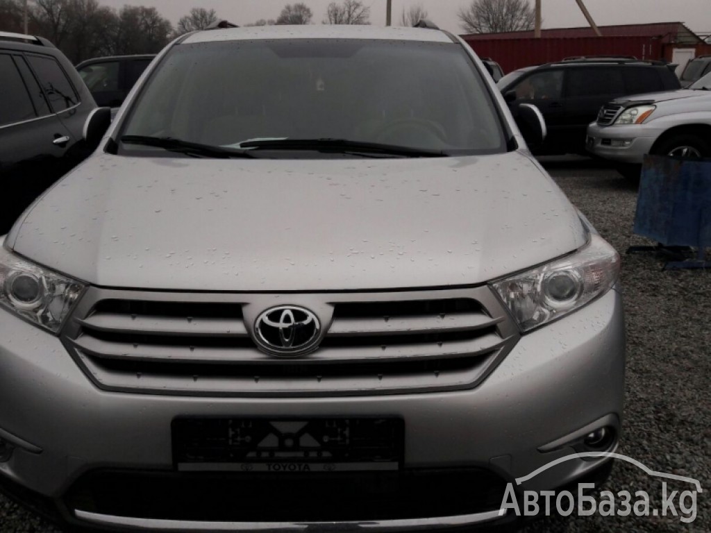 Toyota Highlander 2011 года за ~1 724 200 сом