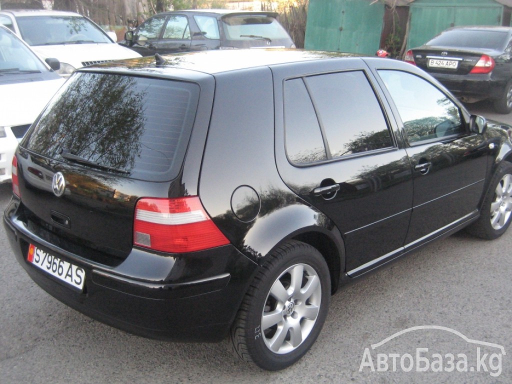 Volkswagen Golf 2003 года за ~591 000 руб.