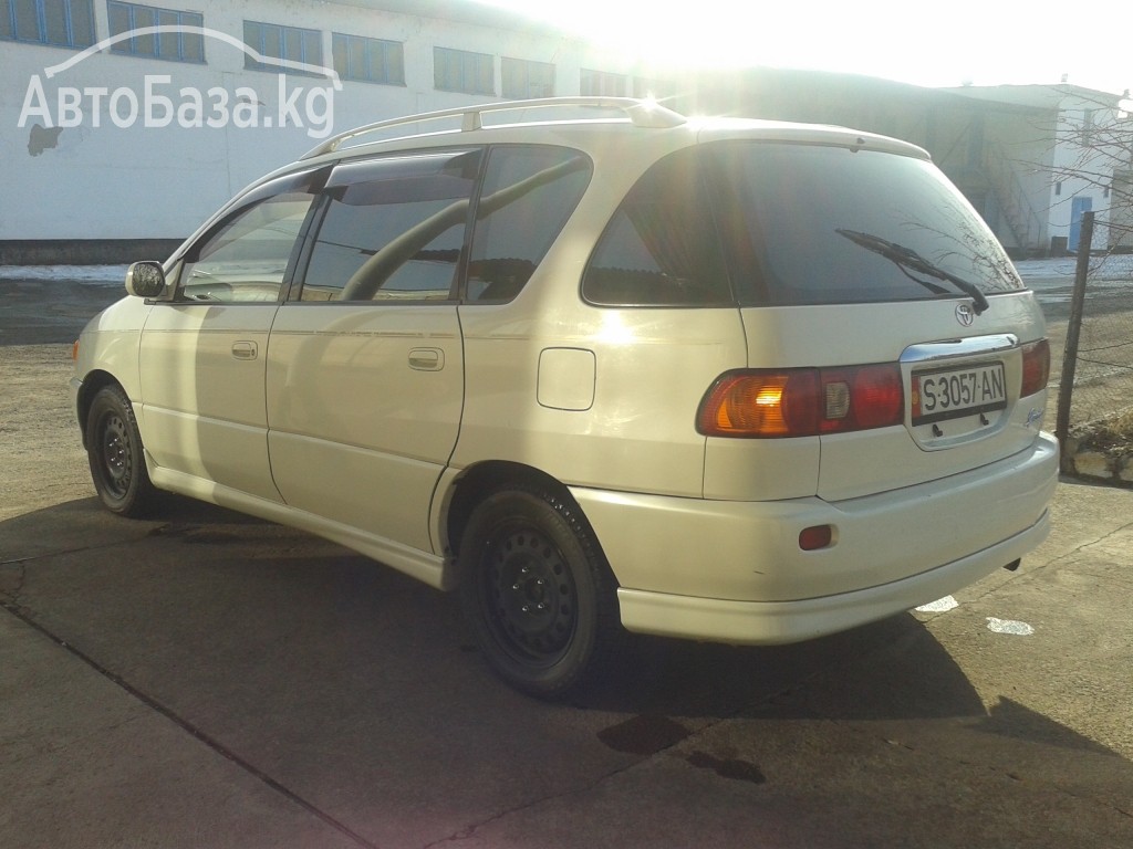 Toyota Ipsum 2000 года за ~310 400 сом