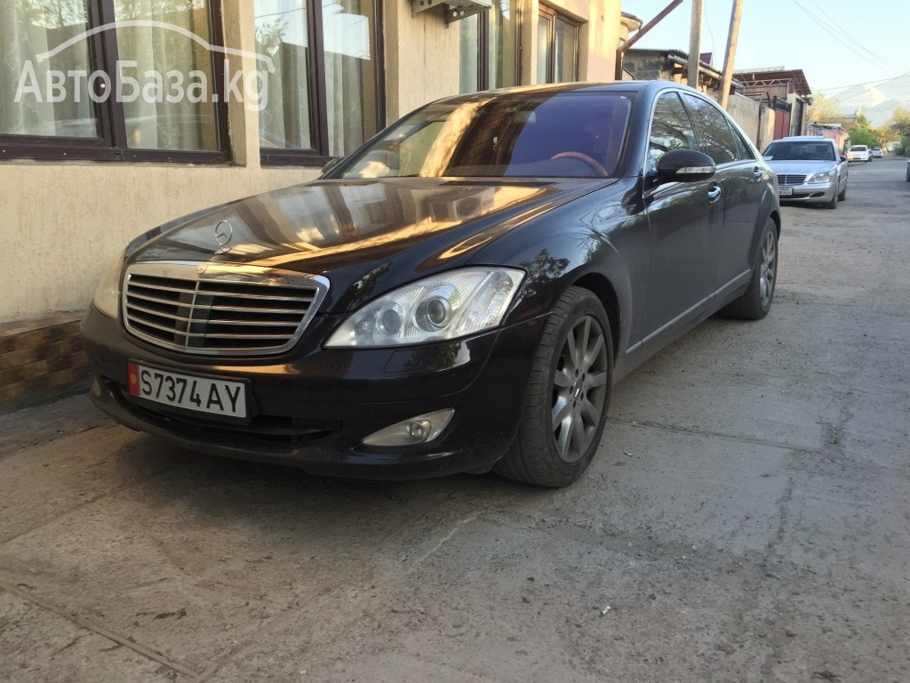 Mercedes-Benz S-Класс 2006 года за 1 020 000 сом