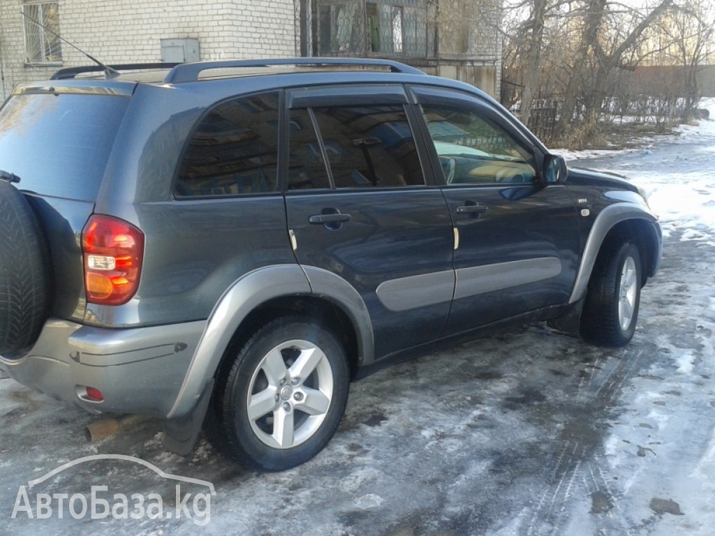 Toyota RAV4 2004 года за ~796 500 сом