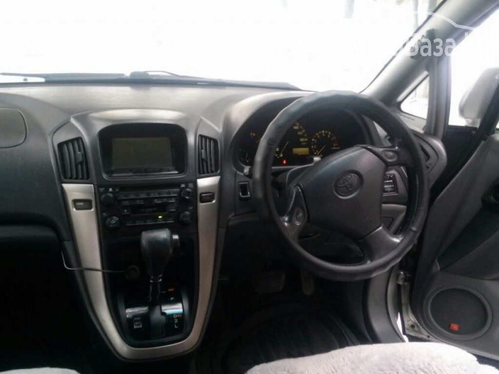 Toyota Harrier 1998 года за 6 200$