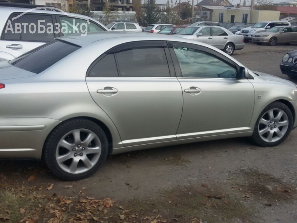 Toyota Avensis 2004 года за ~756 400 сом