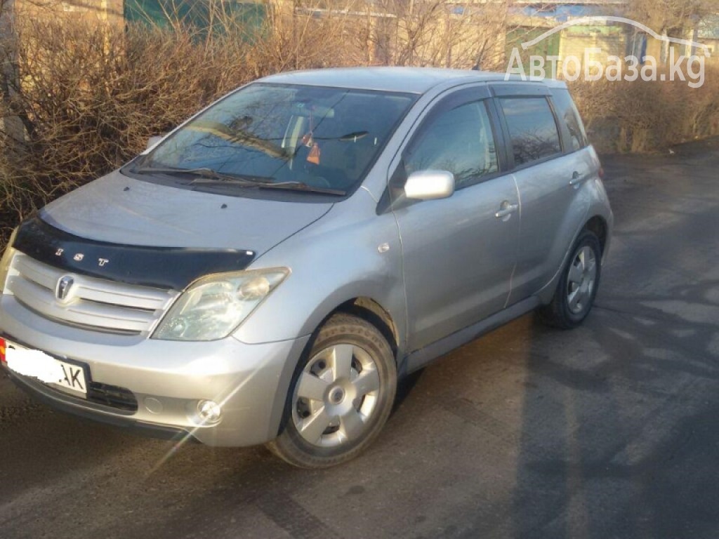 Toyota Ist 2003 года за ~267 300 сом