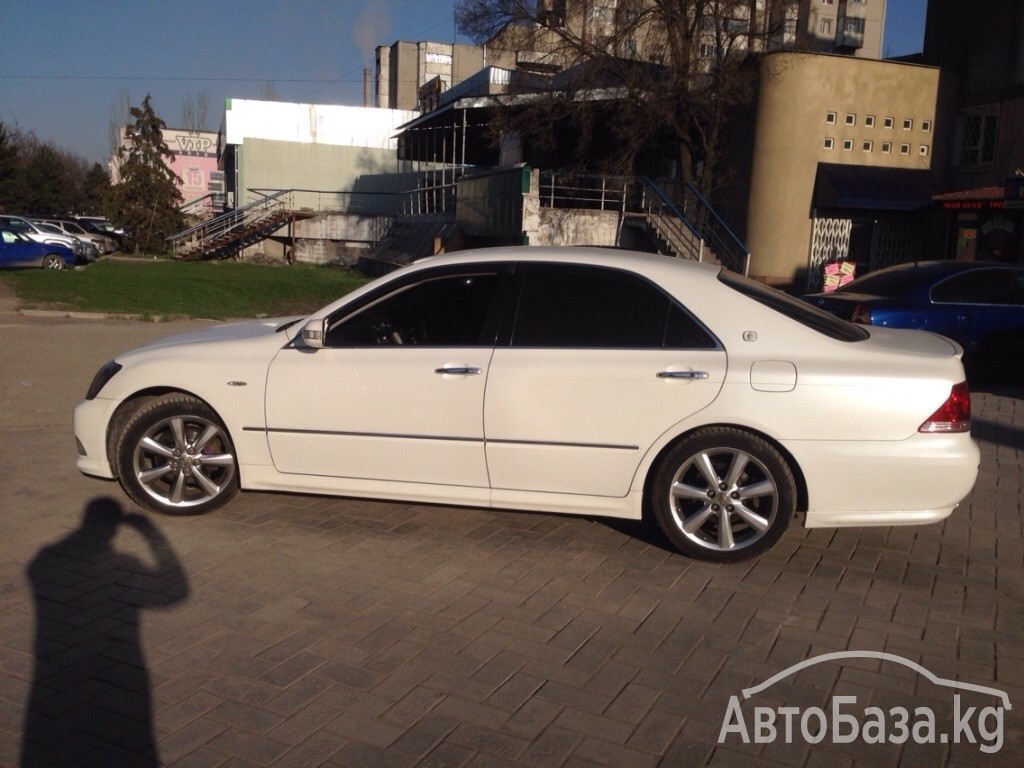 Toyota Crown 2004 года за 9 800$