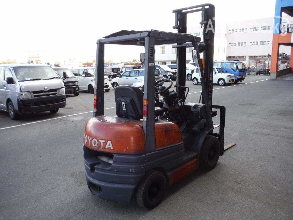 Погрузчик Toyota 