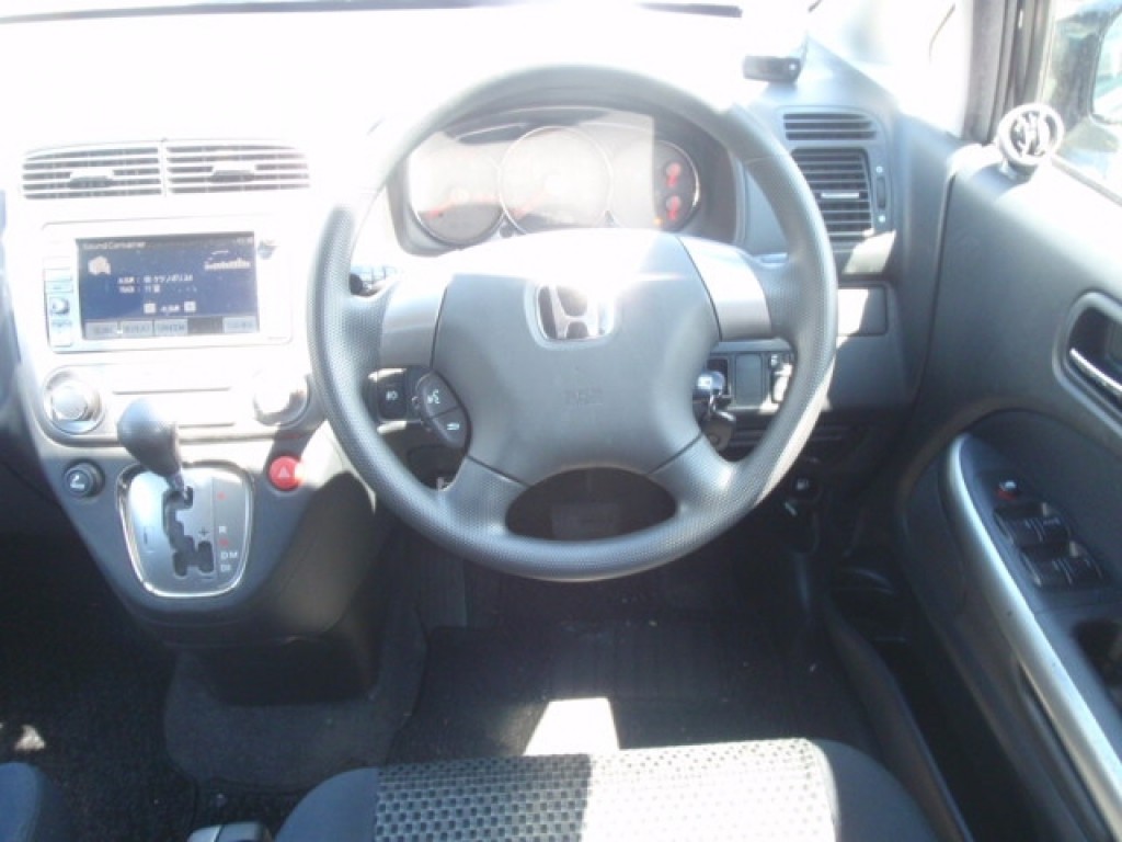 Honda Stream 120 года за ~335 600 сом