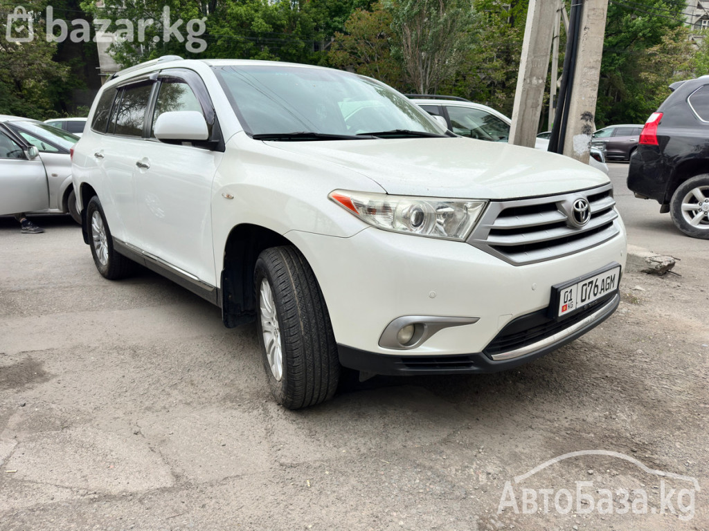 Toyota Highlander 2013 года за ~1 622 900 сом