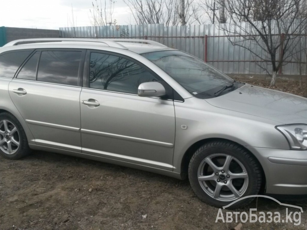 Toyota Avensis 2004 года за ~319 000 сом