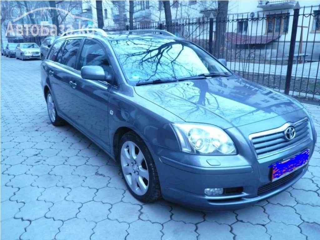 Toyota Avensis 2004 года за ~706 900 сом