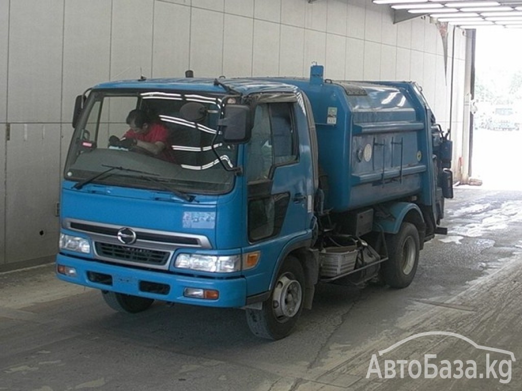 Мусоровоз Hino 