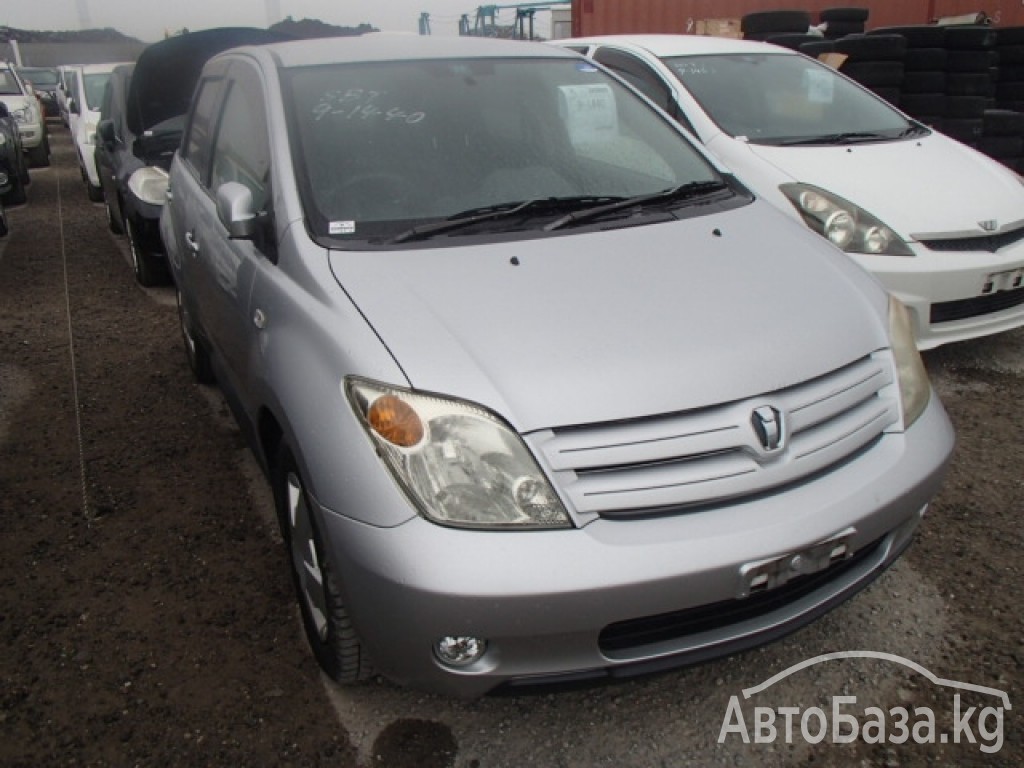 Toyota Ist 2003 года за ~413 800 сом