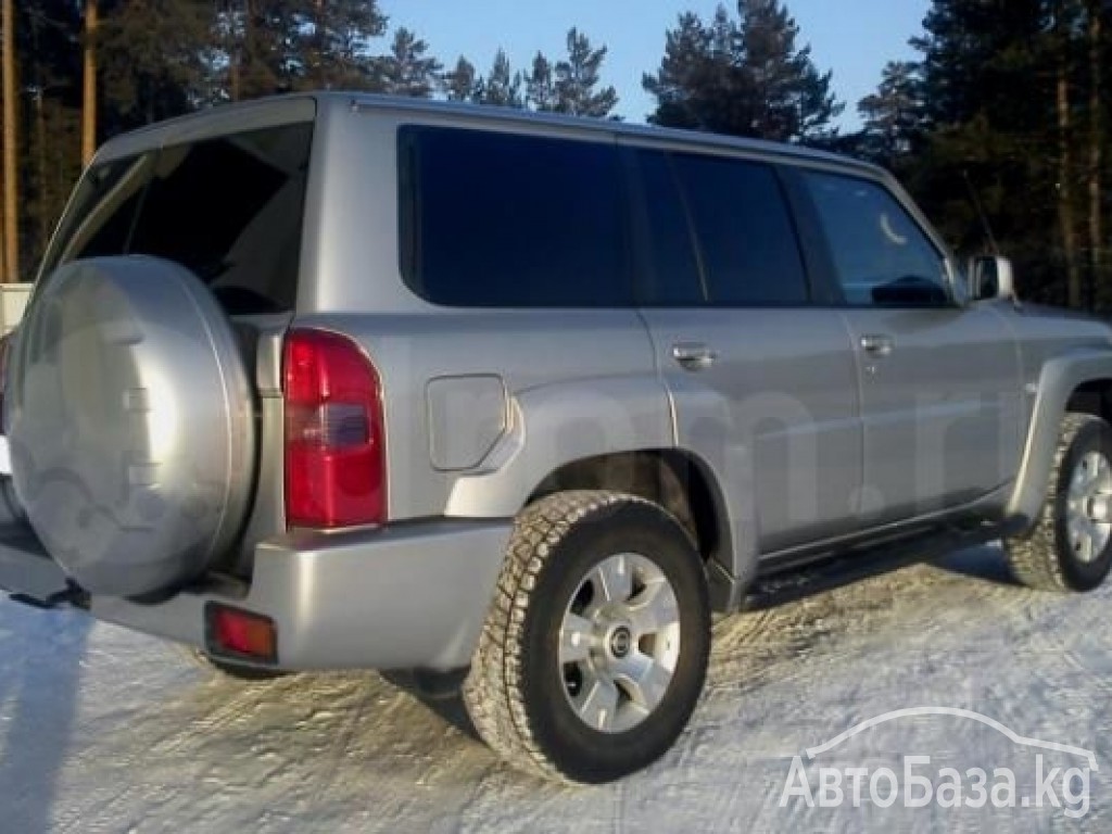 Nissan Patrol 2004 года за ~1 764 800 сом