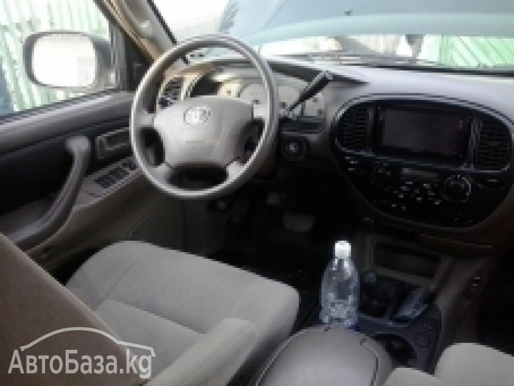 Toyota Sequoia 2004 года за ~1 260 600 сом