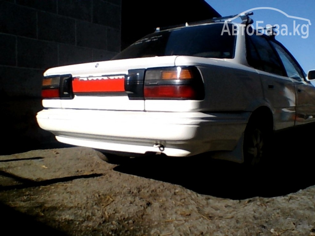 Toyota Corolla 1990 года за ~142 300 сом