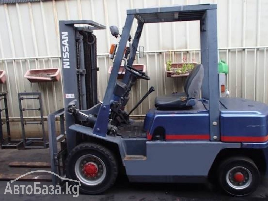 Погрузчик Nissan PJ02M25