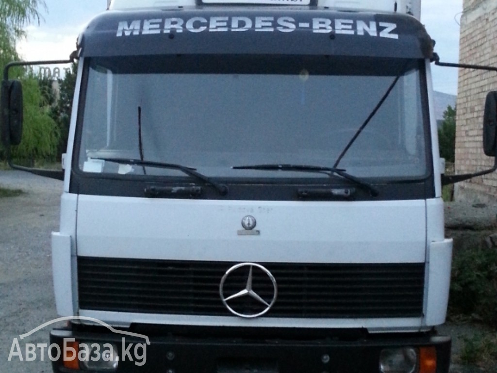 Фургон Mercedes-Benz 1320