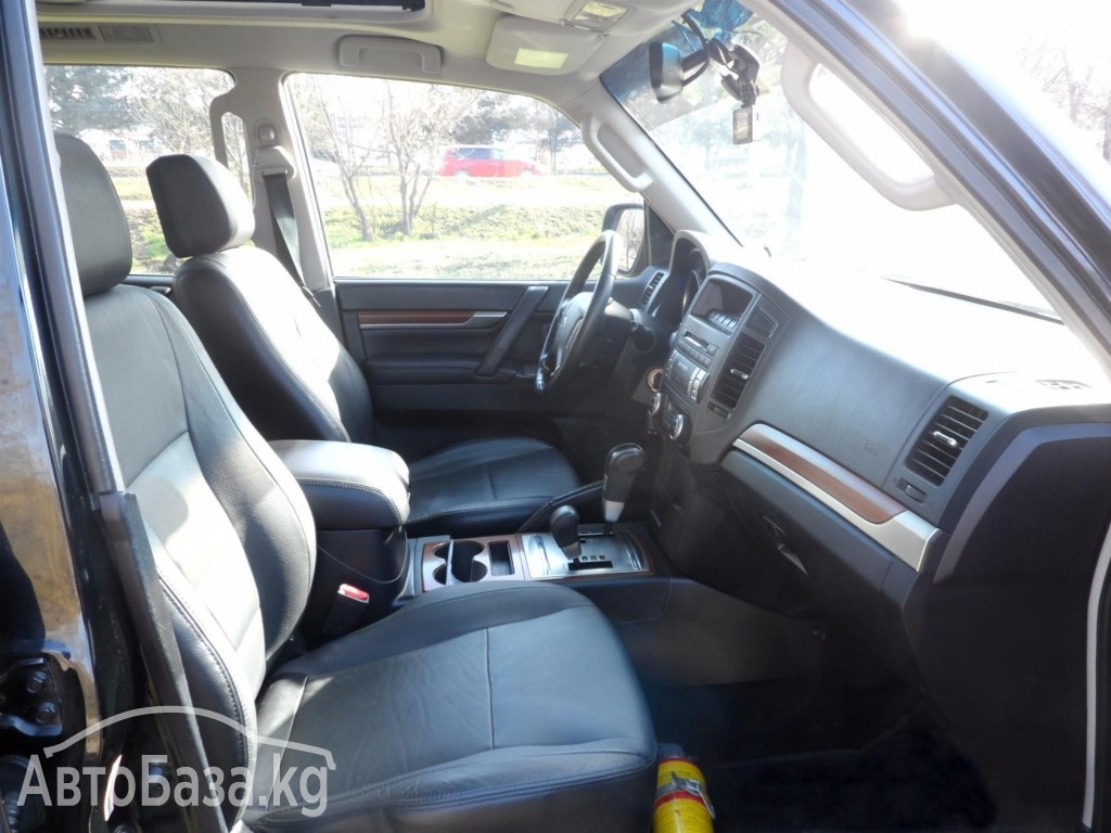 Mitsubishi Pajero 2009 года за ~1 888 000 сом