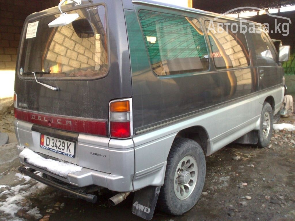 Mitsubishi Delica 1993 года за ~241 400 сом