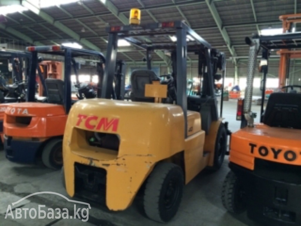 Погрузчик TCM TCM FORKLIFT  FG40T9