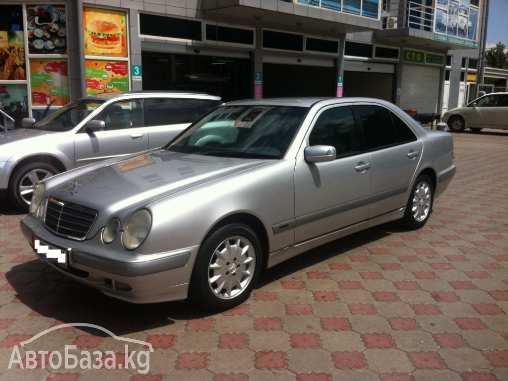 Mercedes-Benz E-Класс 2001 года за 375 000 сом