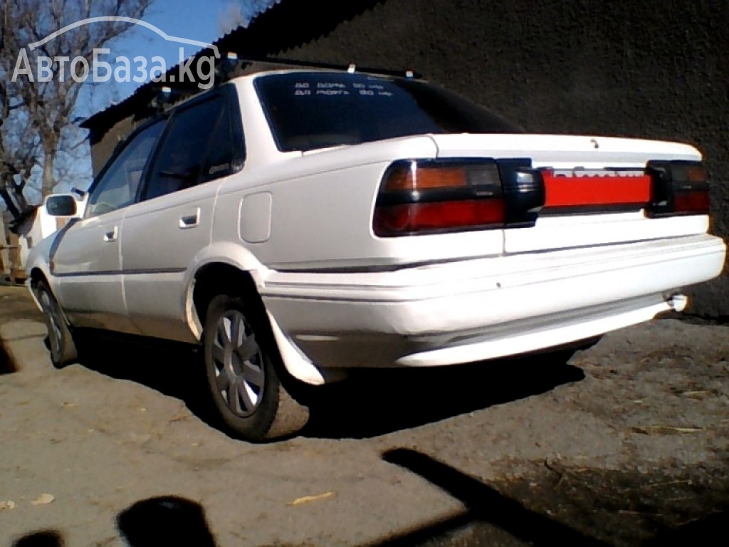 Toyota Corolla 1990 года за ~142 300 сом