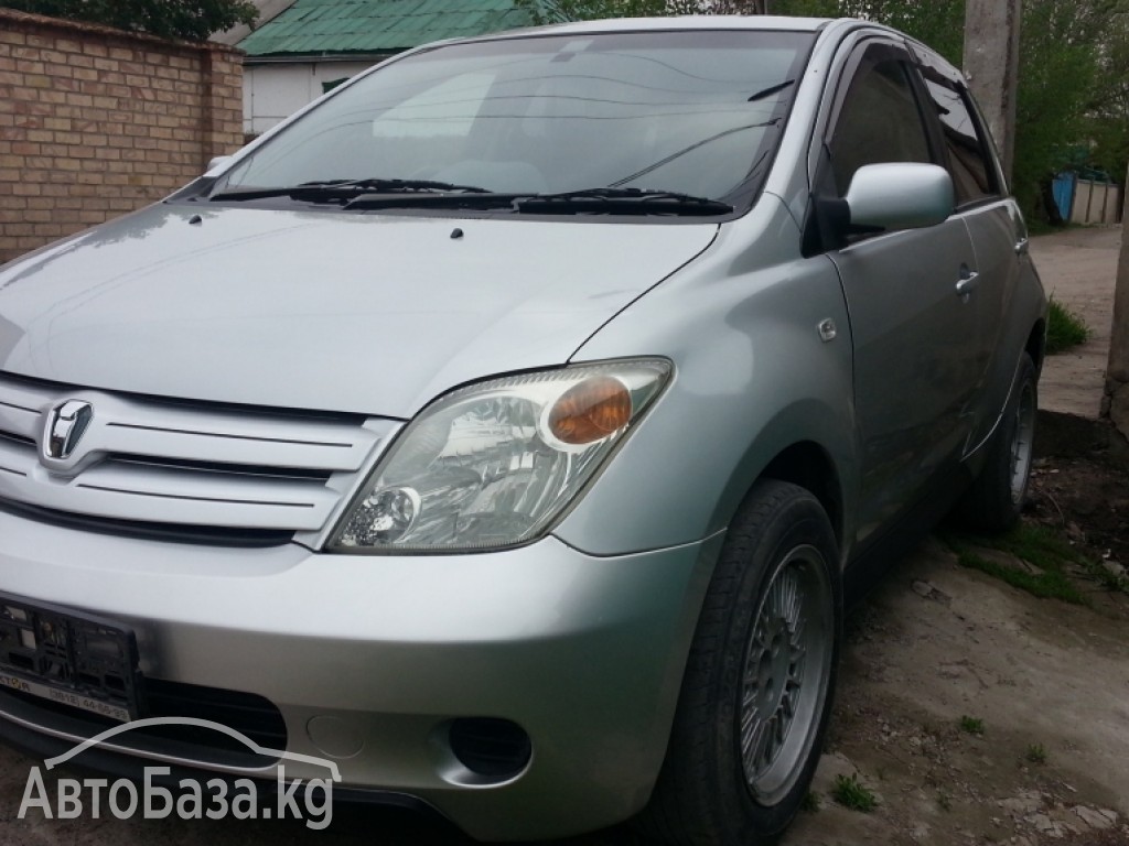 Toyota Ist 2003 года за ~319 000 сом