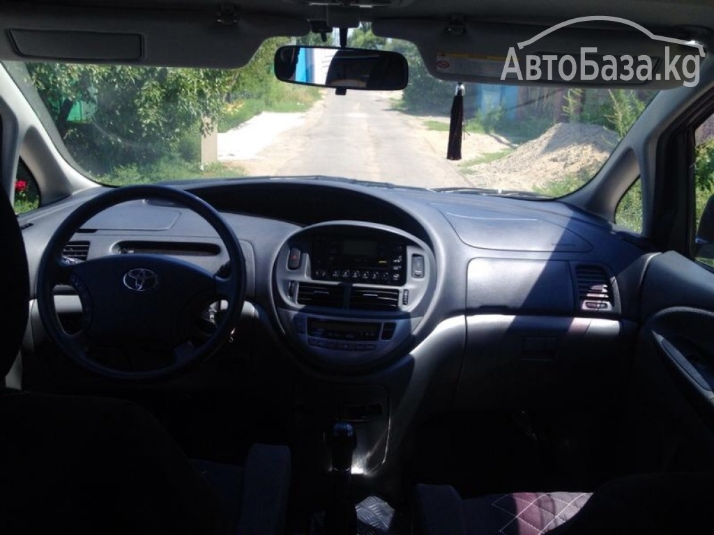 Toyota Previa 2005 года за 13 000$