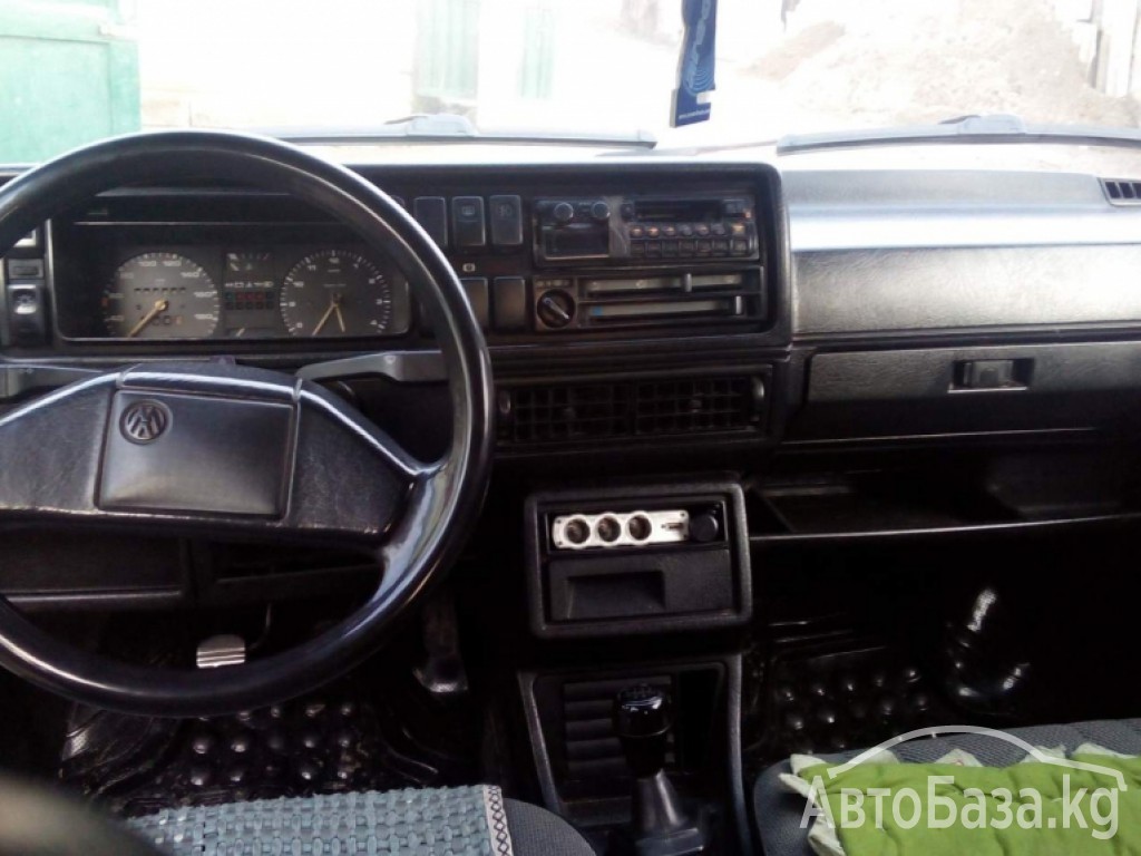 Volkswagen Golf 1990 года за ~120 700 сом