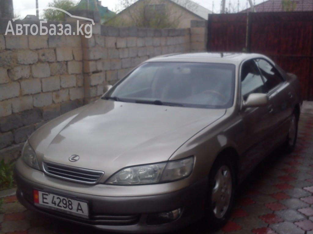 Lexus ES 2000 года за 130 000 сом