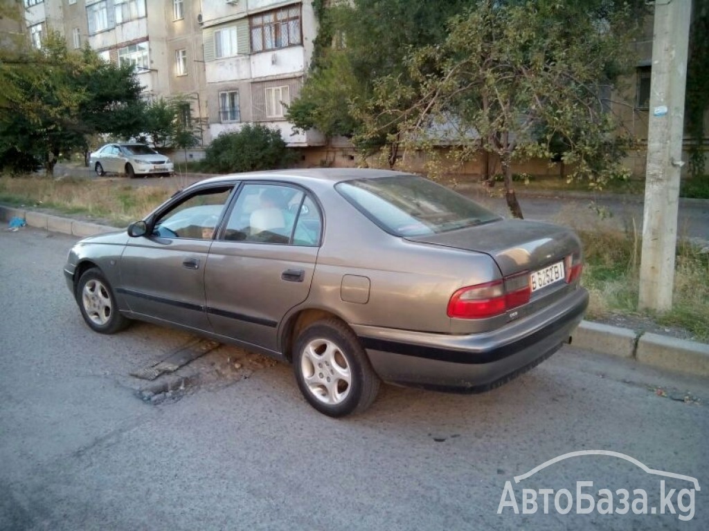 Toyota Carina 1995 года за ~256 700 сом