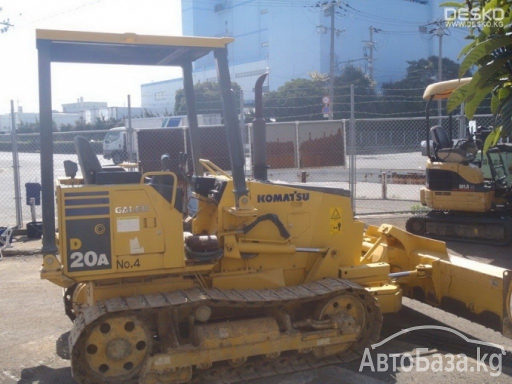 Бульдозер Komatsu D20A-8