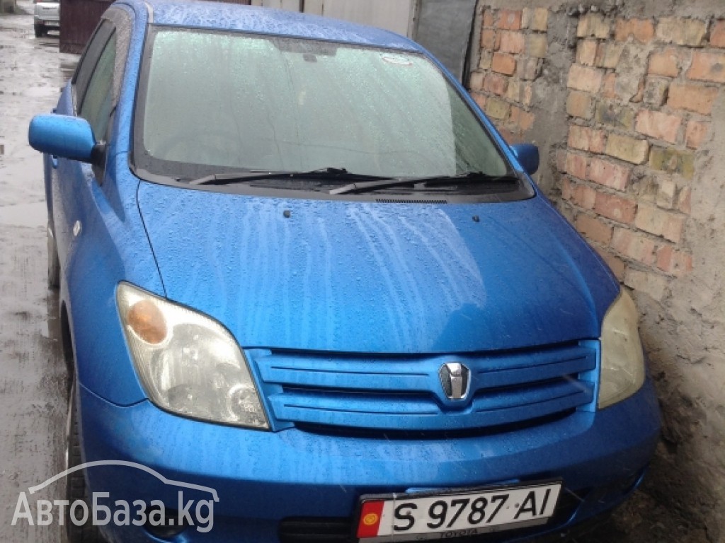 Toyota Ist 2002 года за ~379 400 сом