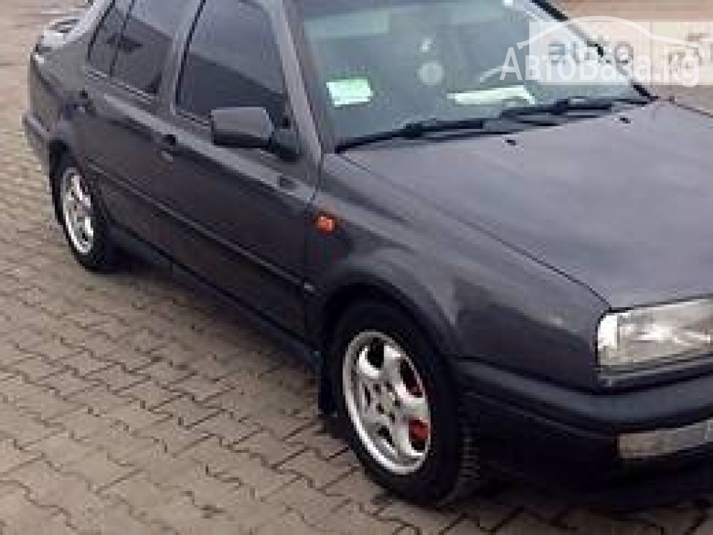 Volkswagen Vento 1992 года за ~138 000 сом