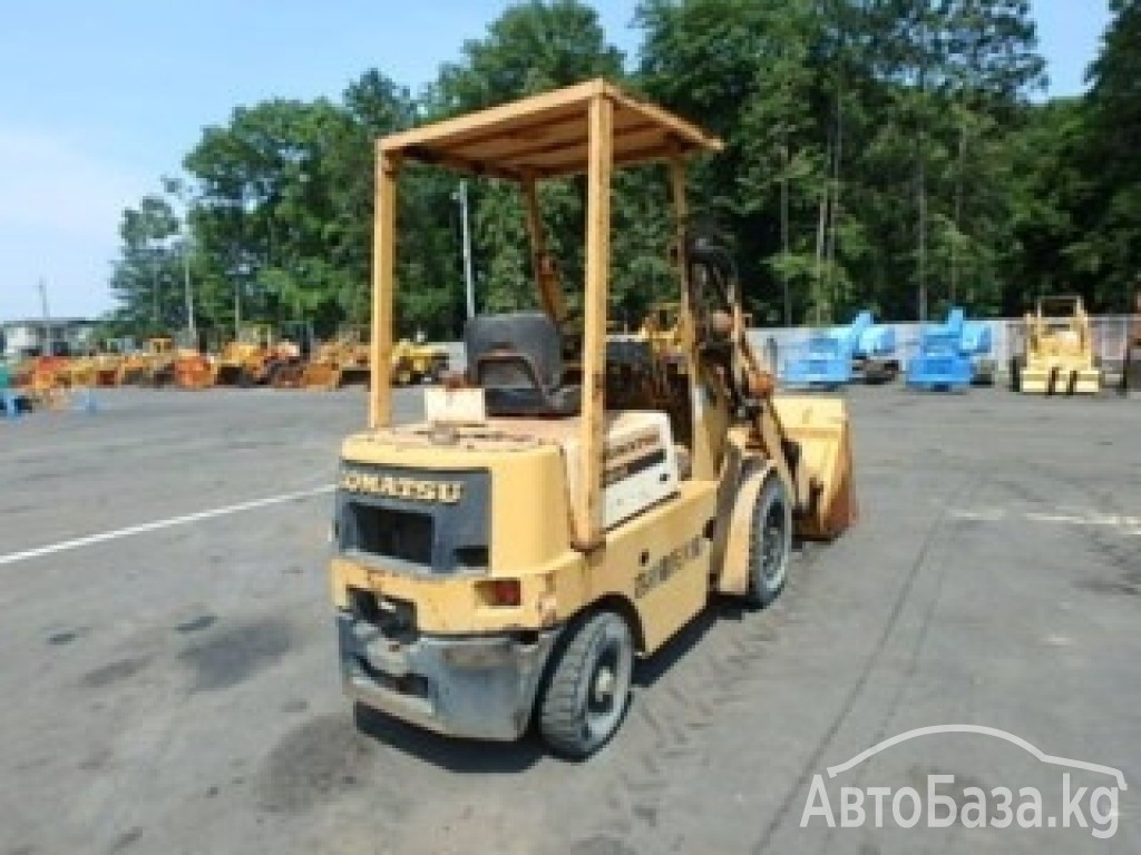 Погрузчик Komatsu SD10-3	