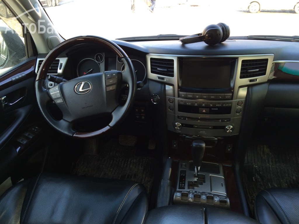 Lexus LX 2013 года за ~4 478 300 сом