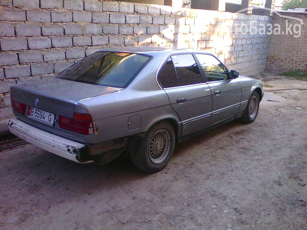 BMW 5 серия 1989 года за ~141 000 руб.