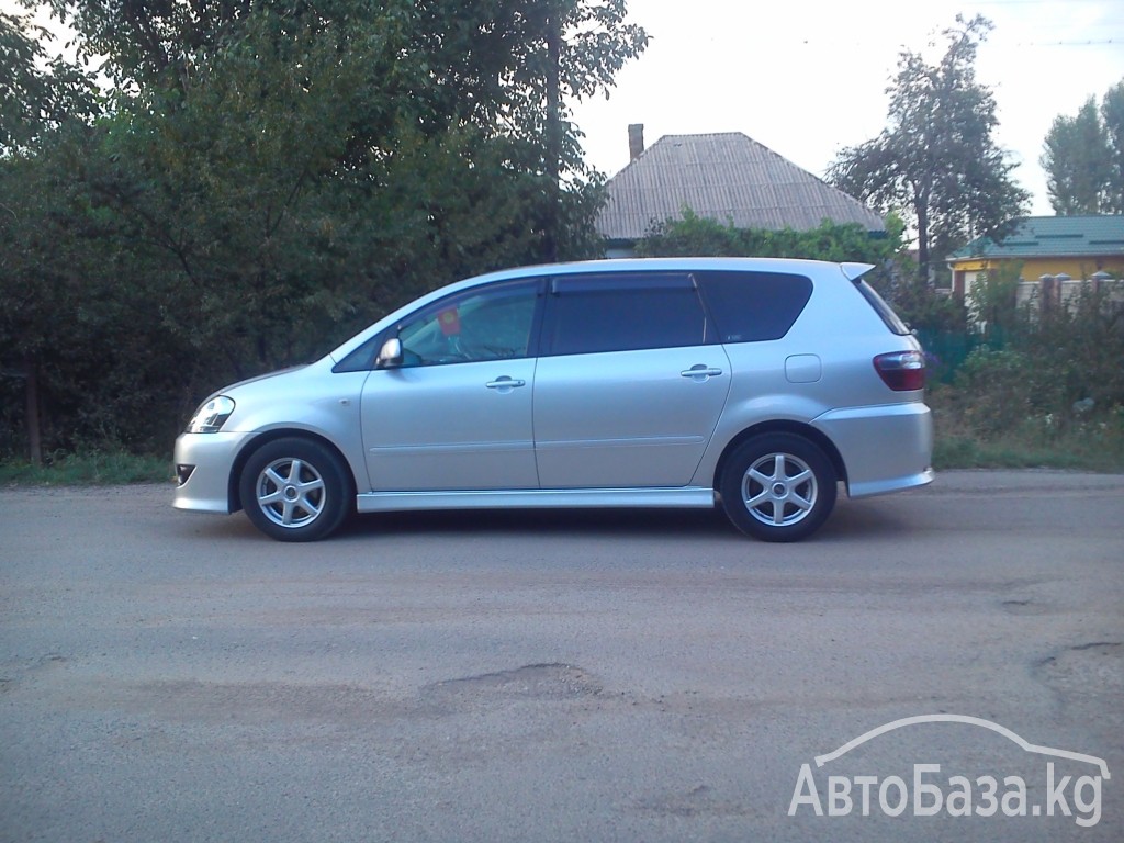 Toyota Ipsum 2004 года за ~388 000 сом