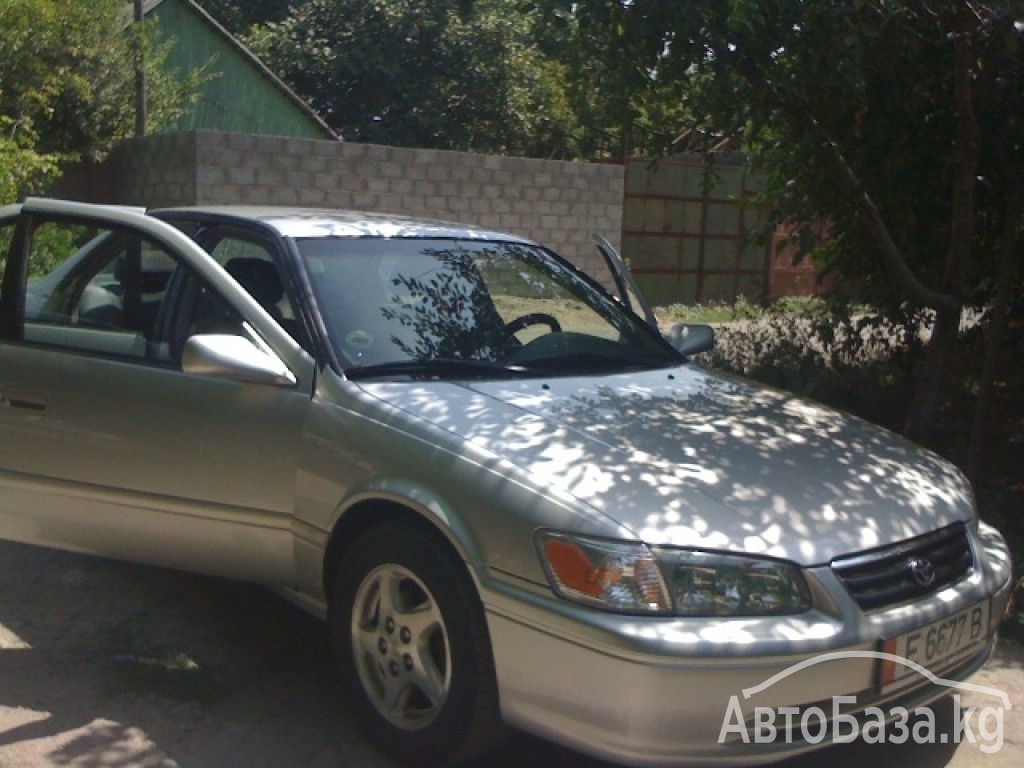 Toyota Camry 2001 года за ~862 100 сом