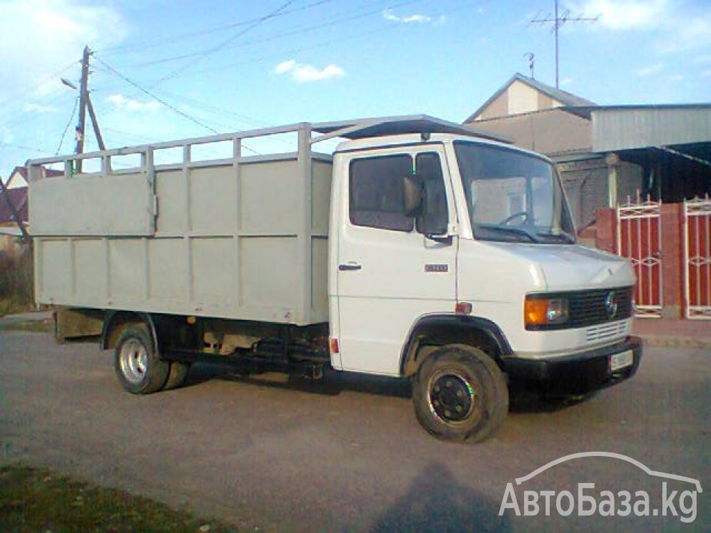 Бортовой Mercedes-Benz 611д