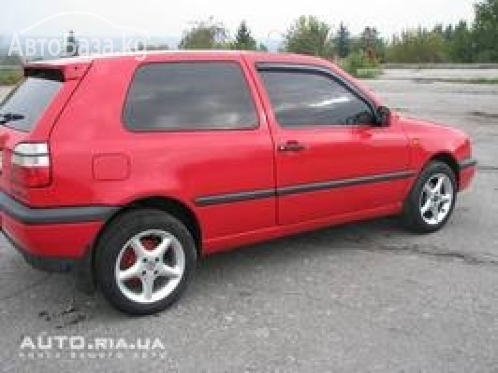 Volkswagen Golf 1997 года за ~209 100 руб.