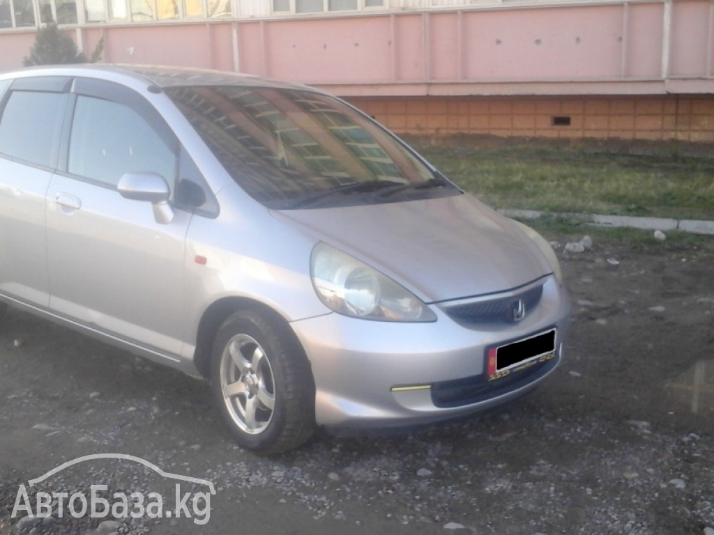 Honda Fit 2005 года за 262 200 сом