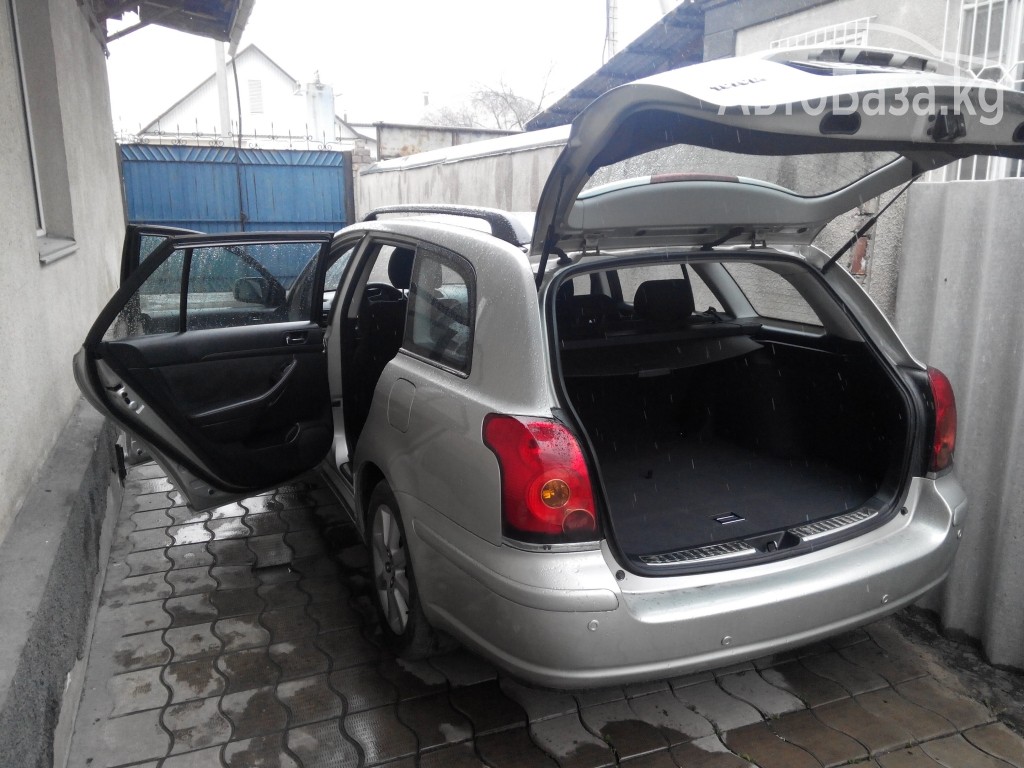 Toyota Avensis 2004 года за ~732 800 сом