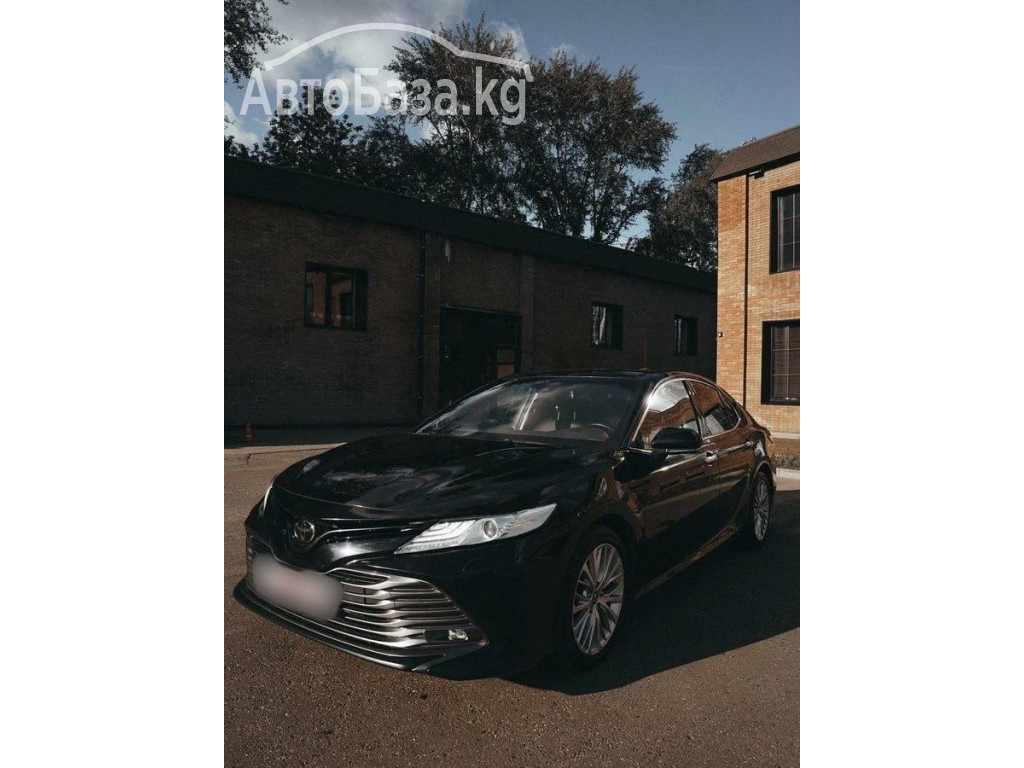 Toyota Camry 2017 года за 2 050 000 сом