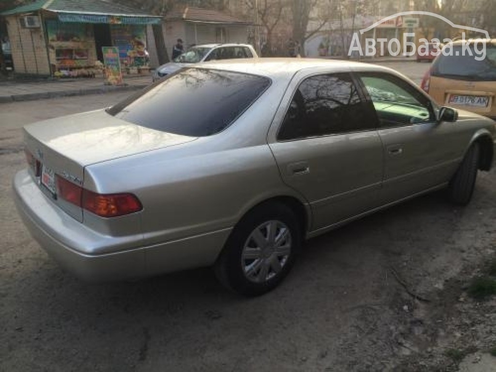 Toyota Camry 2000 года за ~517 300 сом