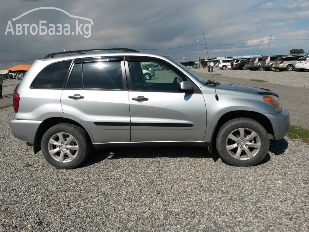 Toyota RAV4 2005 года за ~5 000 000 тг