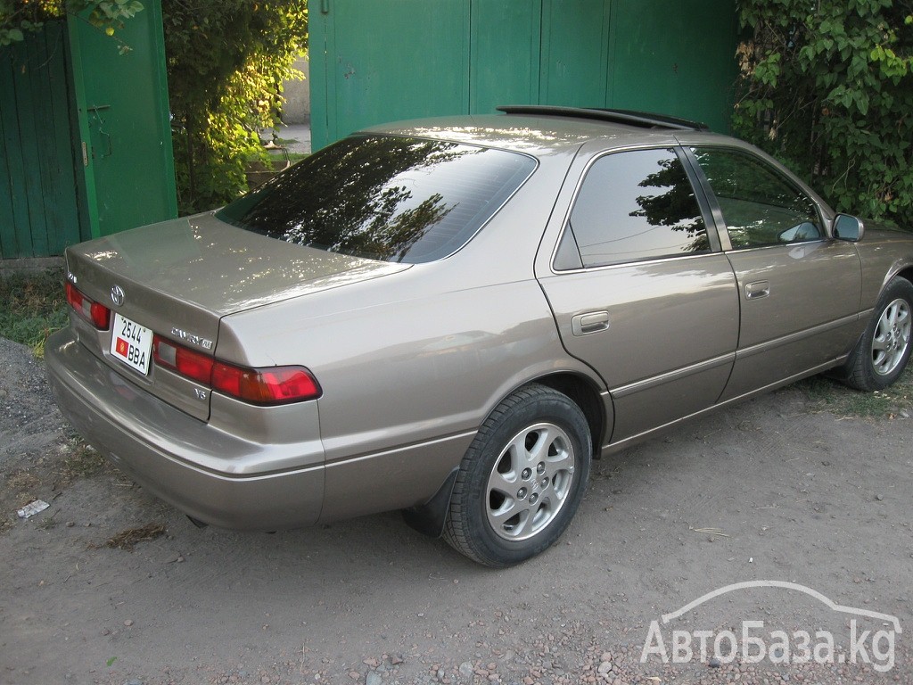 Toyota Camry 1999 года за ~614 100 сом