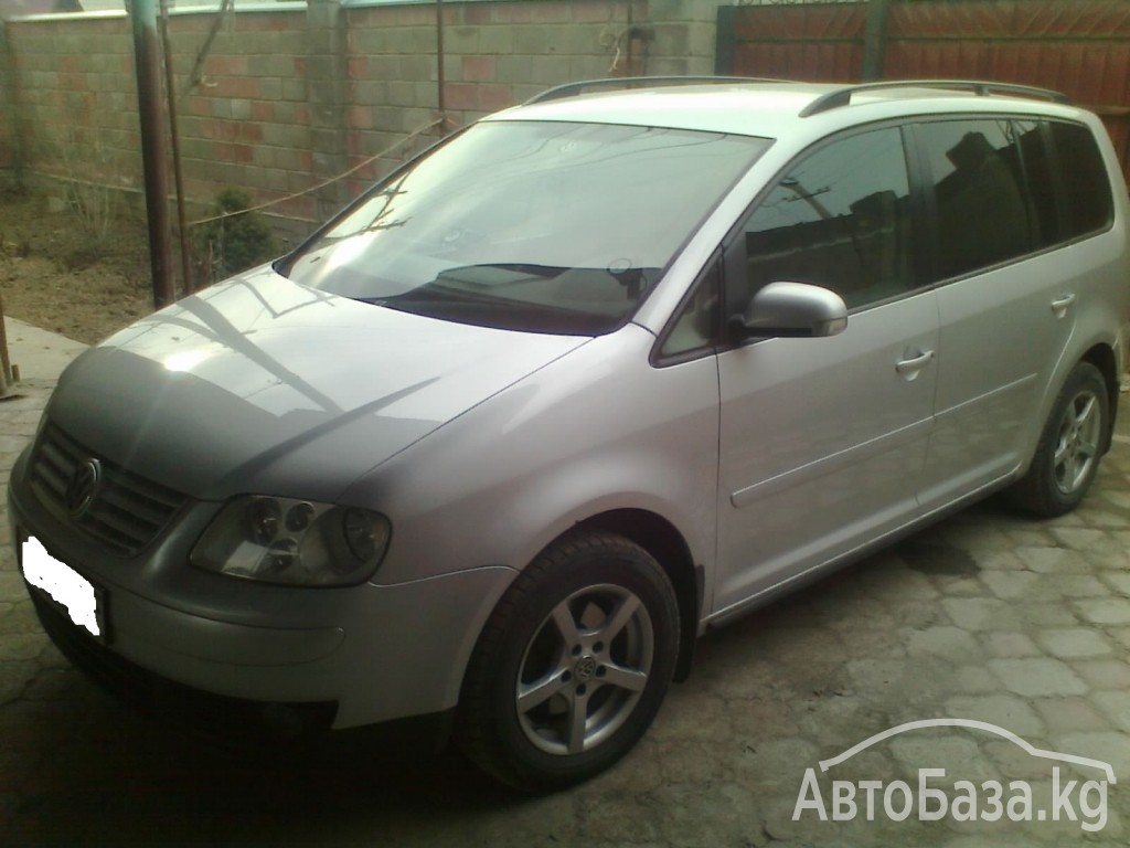 Volkswagen Touran 2004 года за ~819 000 сом