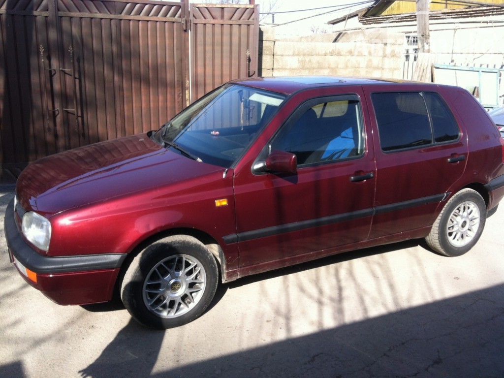 Volkswagen Golf 1993 года за ~184 900 сом